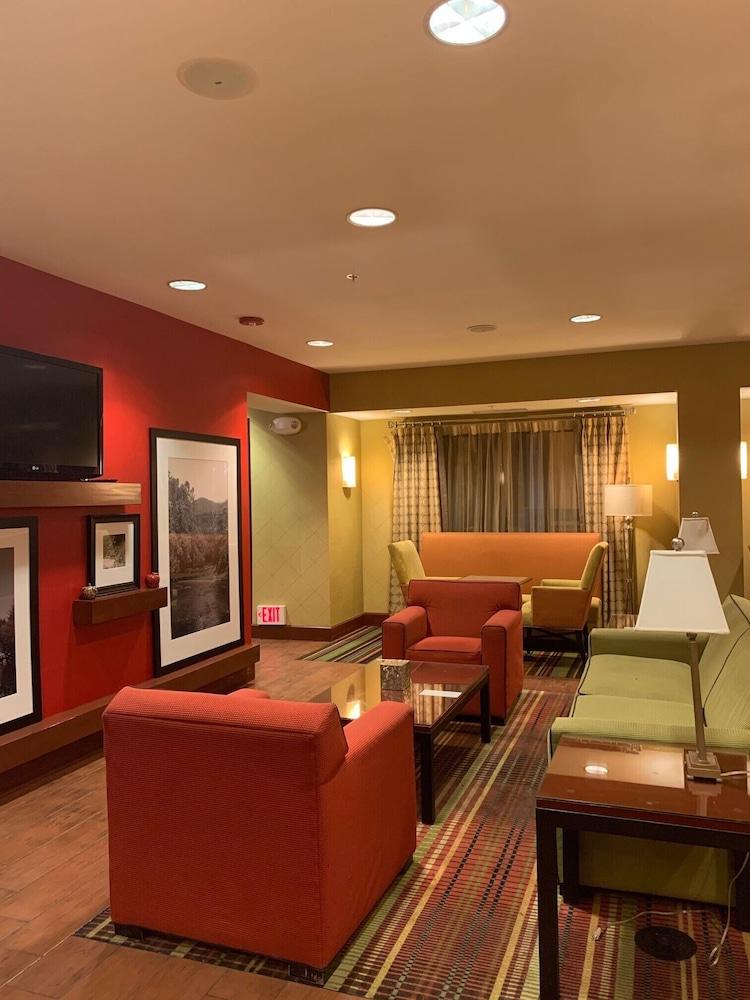 Hampton Inn Yorkville Zewnętrze zdjęcie