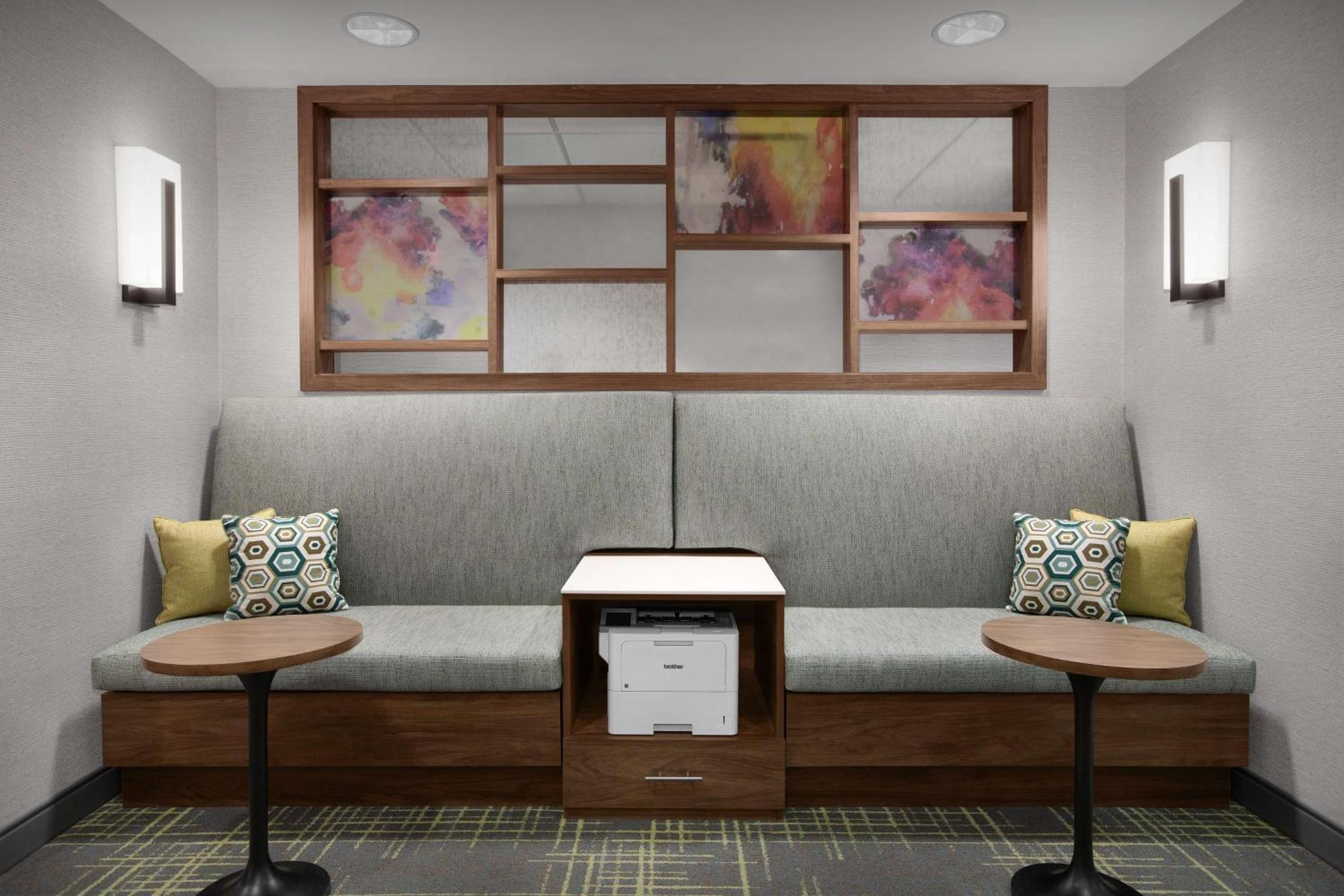Hampton Inn Yorkville Zewnętrze zdjęcie