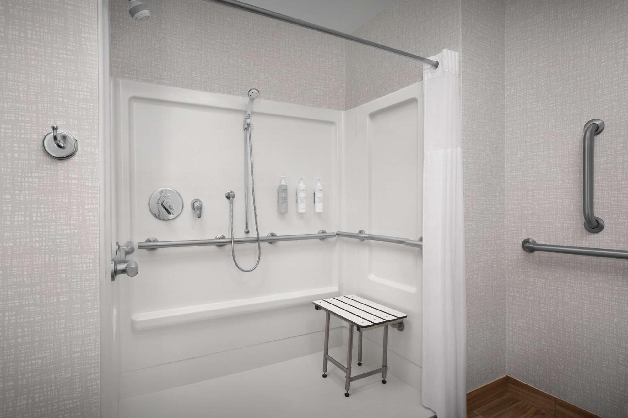 Hampton Inn Yorkville Zewnętrze zdjęcie
